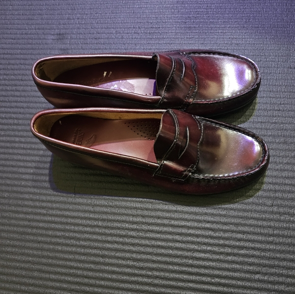 Shoes - Picture 3 of 7